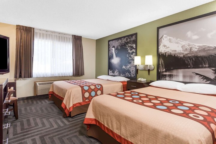 Room 27 of 38