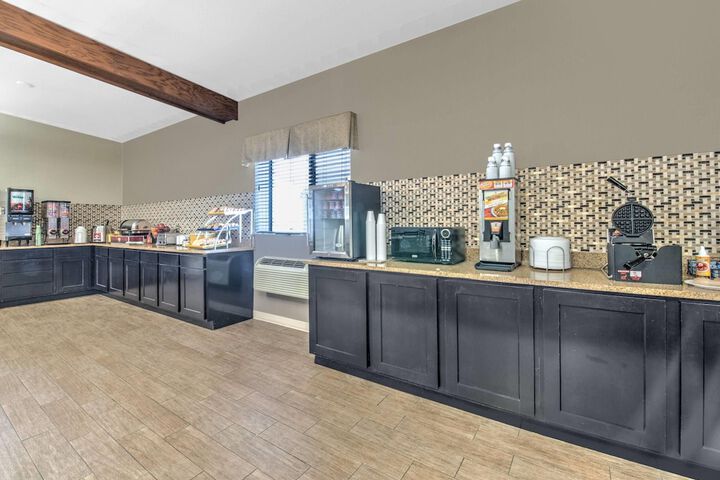 Days Inn by Wyndham Watertown
