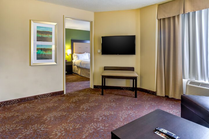 Room 12 of 36