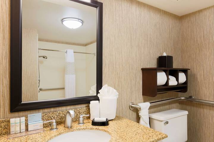 Hampton Inn Champaign / Urbana