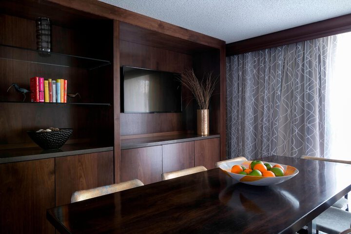 Room 35 of 60