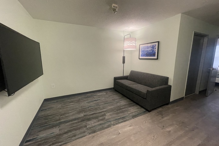 Room 42 of 54