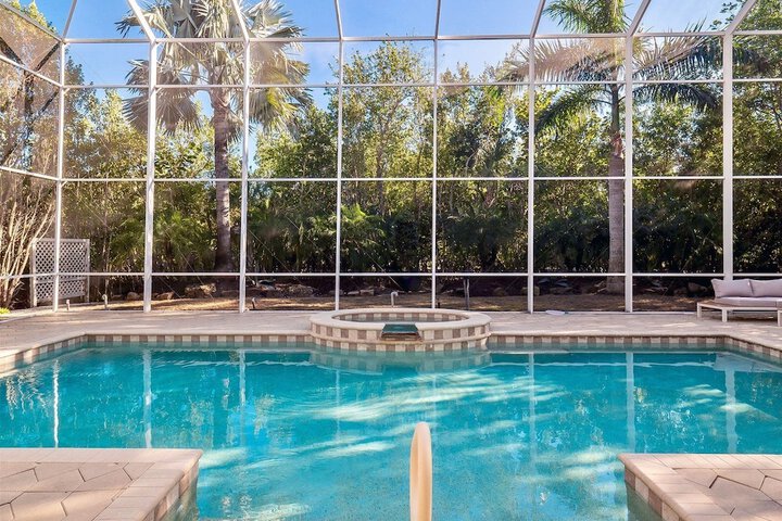 The Palm and Shell Captiva Island Private Luxury Home With Pool hot tub and Beach Access