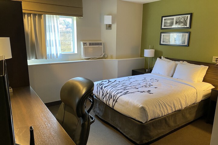 Sleep Inn & Suites Niantic North