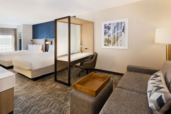 Room 19 of 53