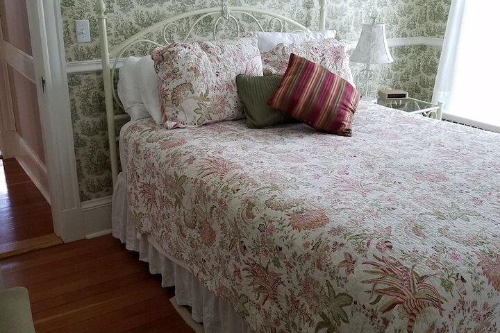 Room 35 of 54