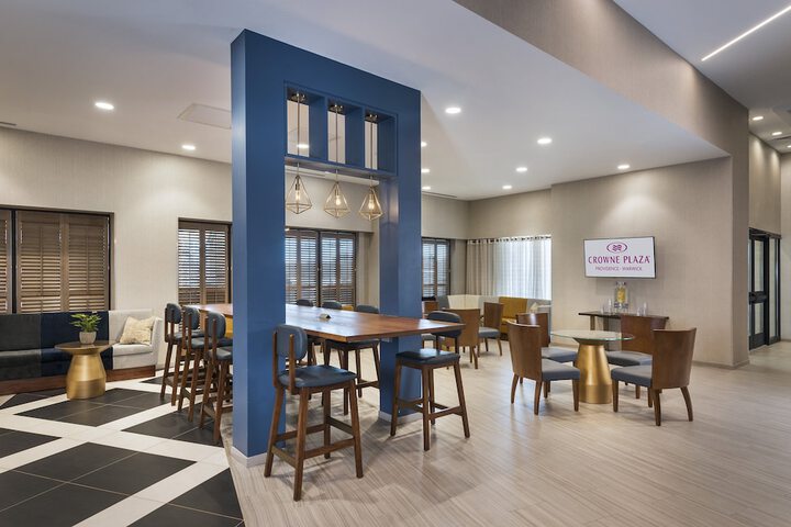 Crowne Plaza Providence-Warwick Airport by IHG
