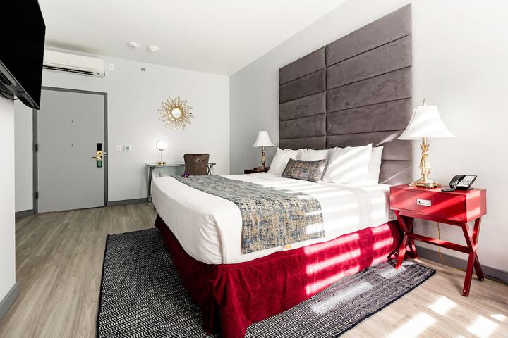 Room 37 of 60