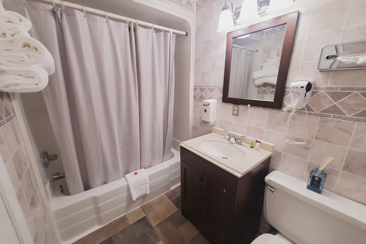 Room 10 of 19