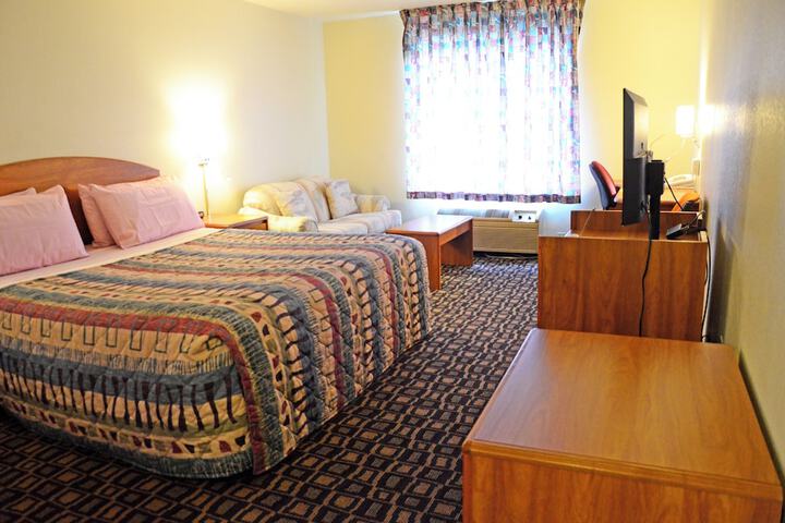 Room 9 of 25