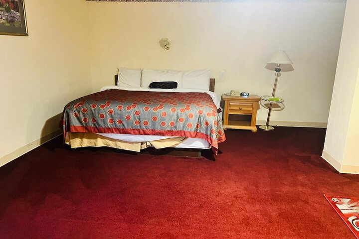 Villa Inn Motel Near Hwy 12 WI Capital O