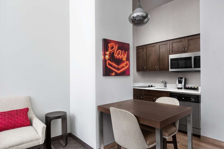 Room 10 of 35