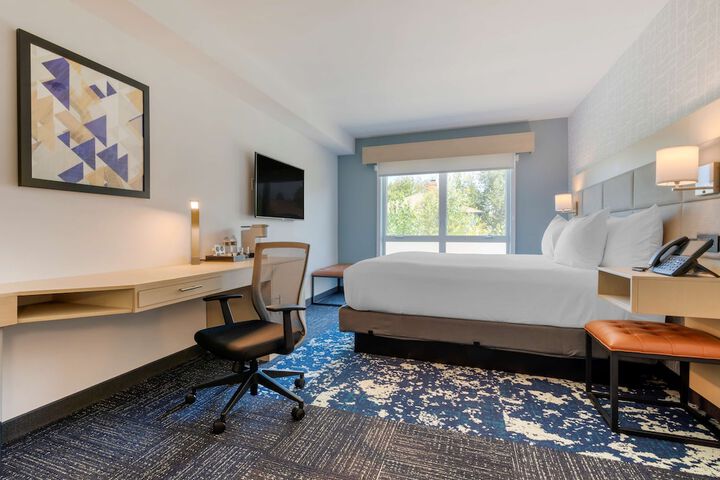 Room 17 of 25