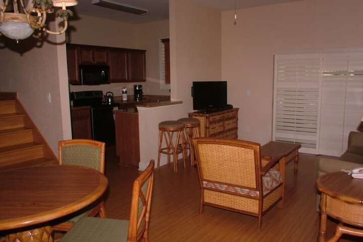 Room 10 of 13