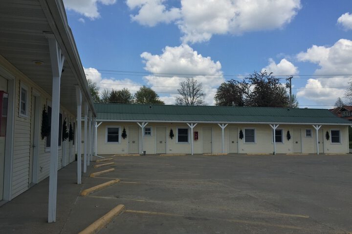 Evergreen Inn