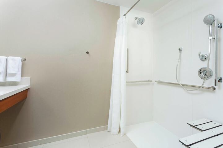 Room 20 of 37