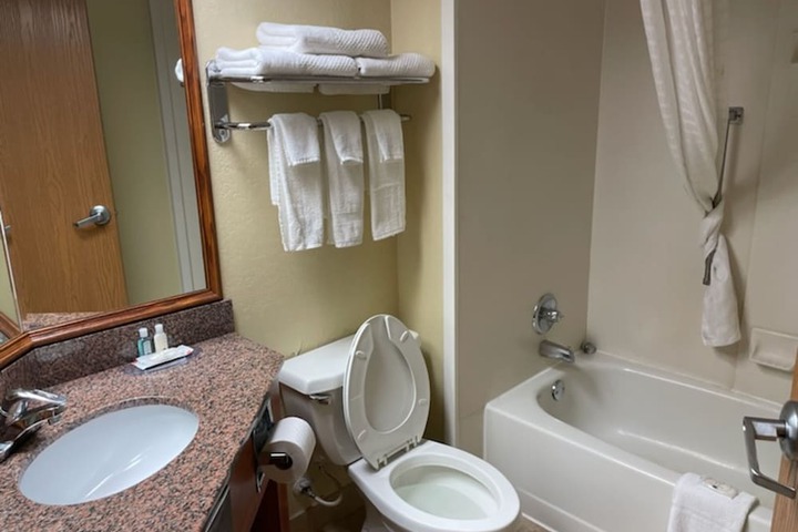 Room 7 of 37