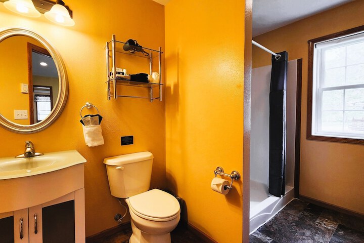 Black Elk Resort Cottages and RV Park