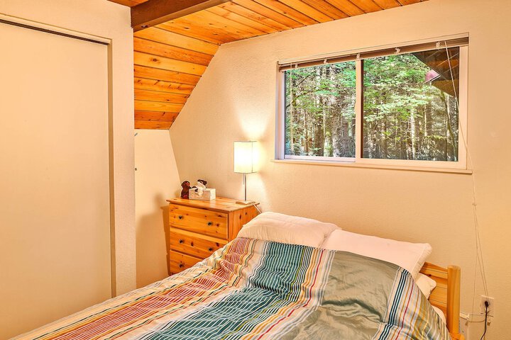 Four Stone Lodge Near Mt. Rainier