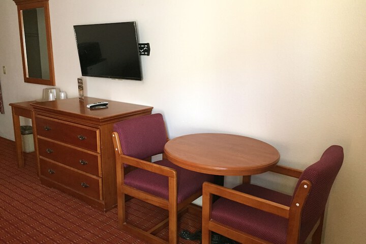 Room 40 of 53
