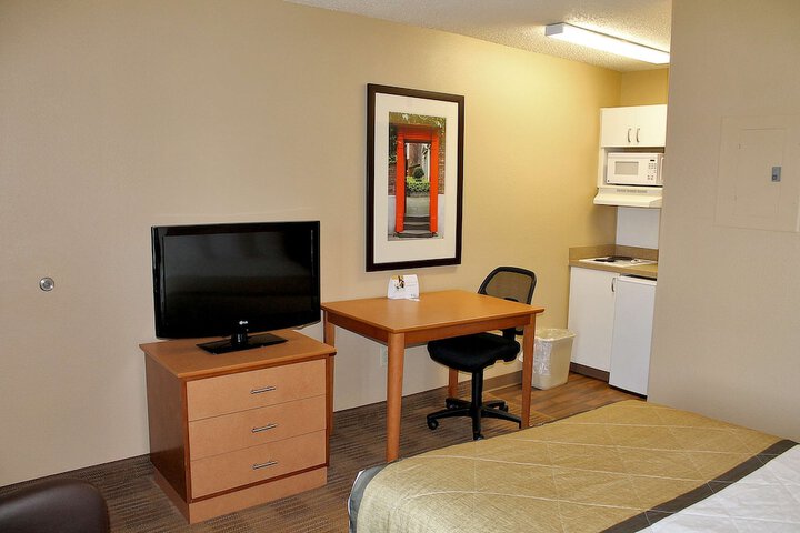 Room 14 of 22