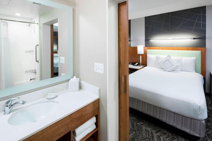 Room 14 of 26