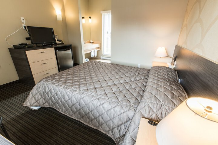 Falcon Motel Brossard