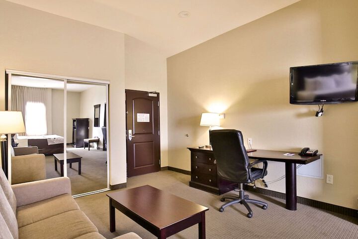 Room 70 of 103
