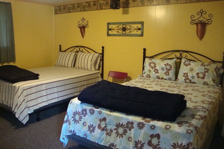 Room 9 of 34
