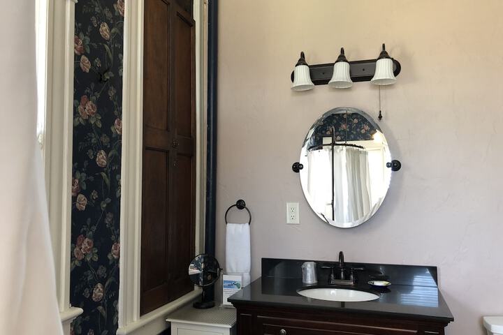 Room 25 of 54
