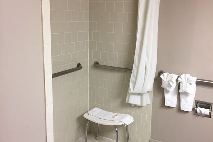 Super 8 by Wyndham Bedford DFW Airport West