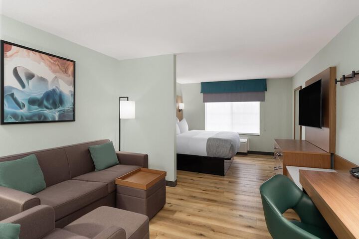 Wingate Suites by Wyndham Mansfield