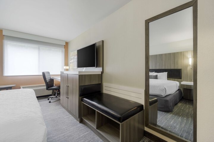 Room 74 of 93