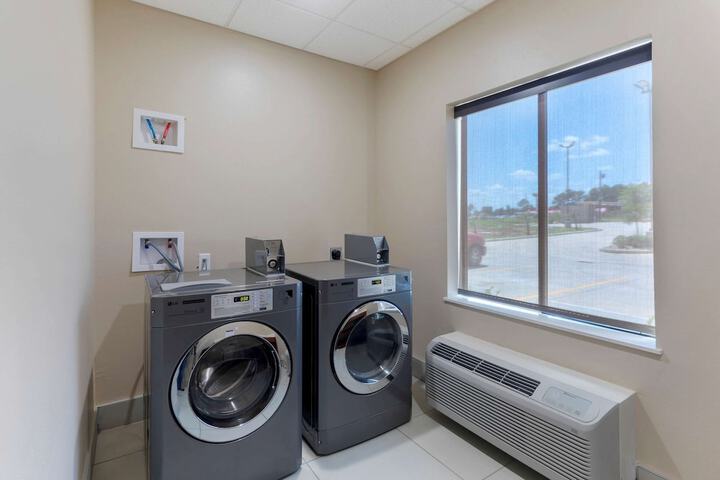 Comfort Suites West Monroe near Ike Hamilton Expo Center