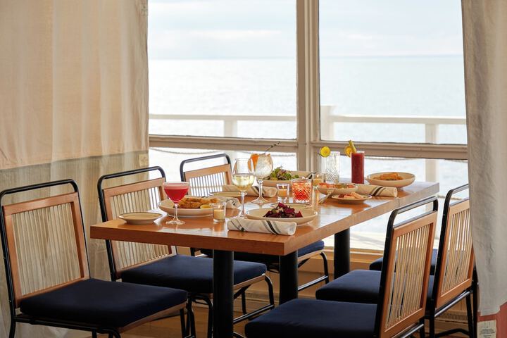 Dining 120 of 182