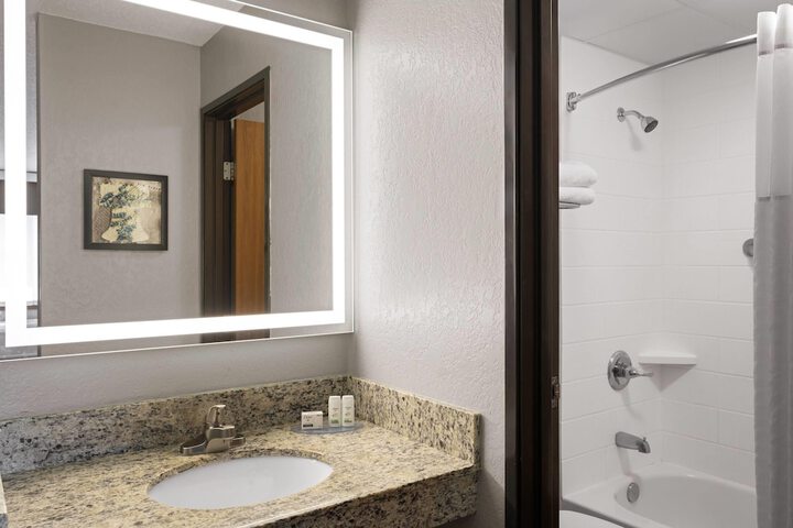 AmericInn by Wyndham Alexandria