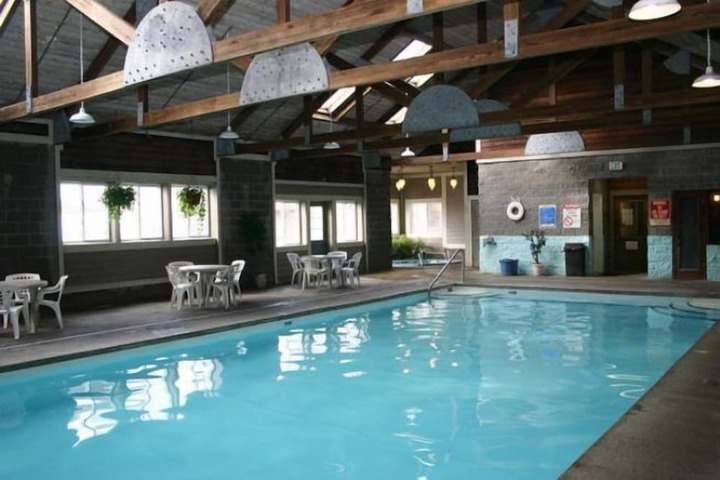 Pool 10 of 47