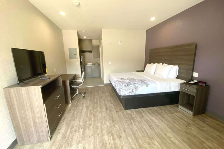 Room 7 of 34