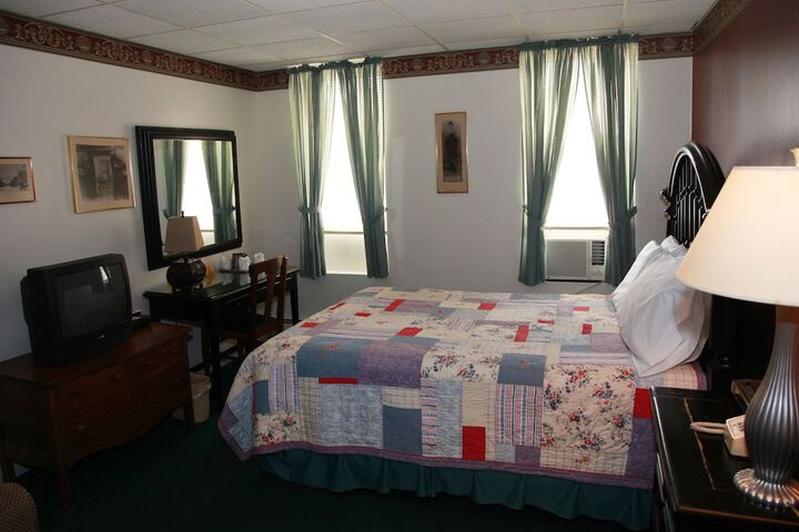 Room 20 of 37