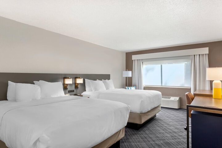Comfort Inn Huntington near University area