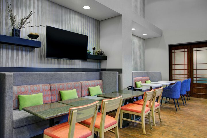 Hampton Inn & Suites Syracuse Dewitt