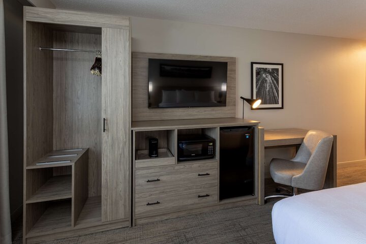 Room 15 of 30