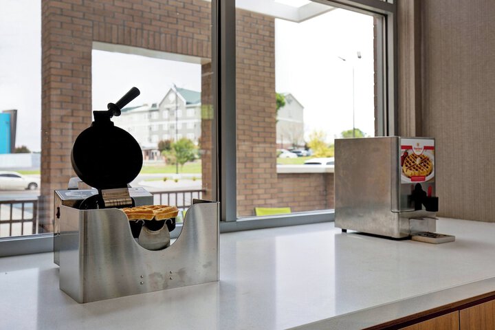 Breakfast/Coffee Service 31 of 34