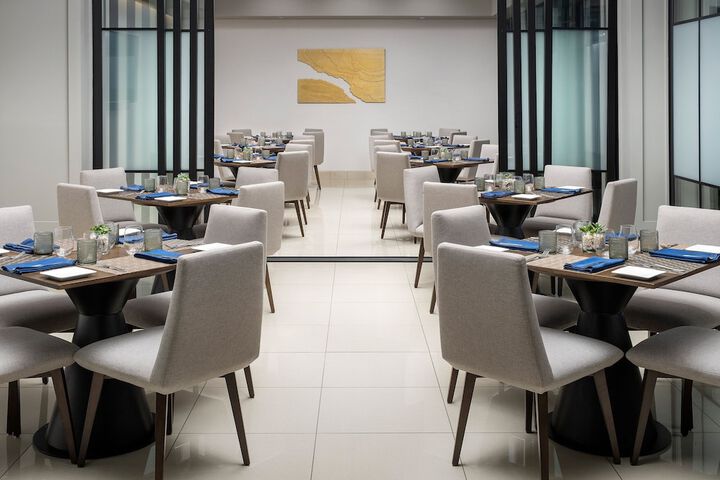 Dining 62 of 75