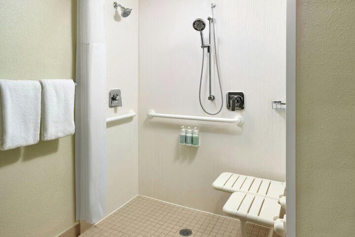 Courtyard by Marriott Detroit Dearborn