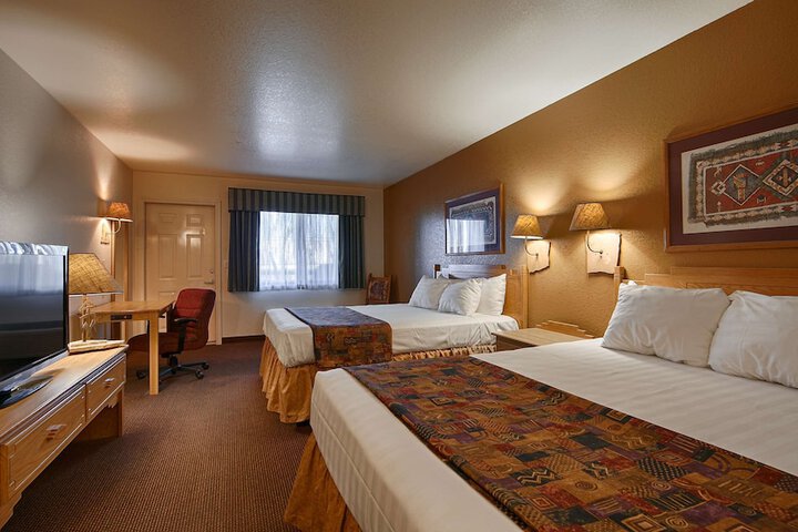 Room 22 of 34