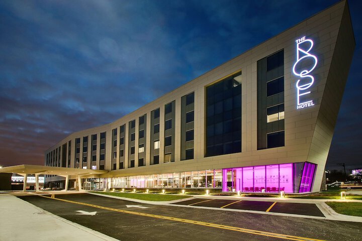 Hotel 2 of 90