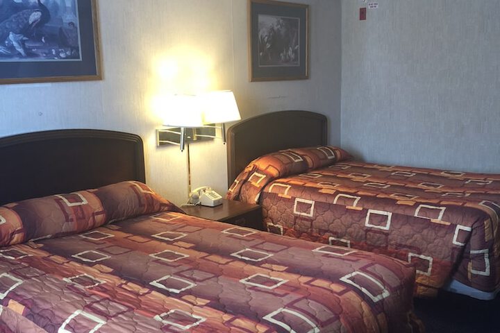 Room 3 of 20