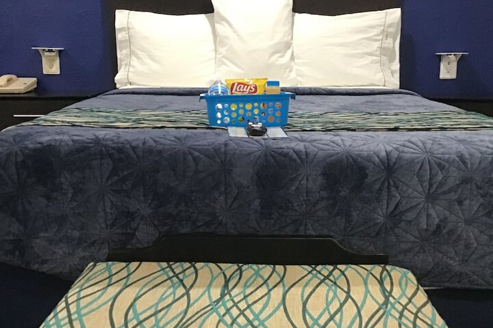 Room 30 of 47