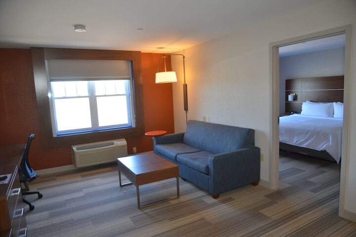 Room 18 of 40